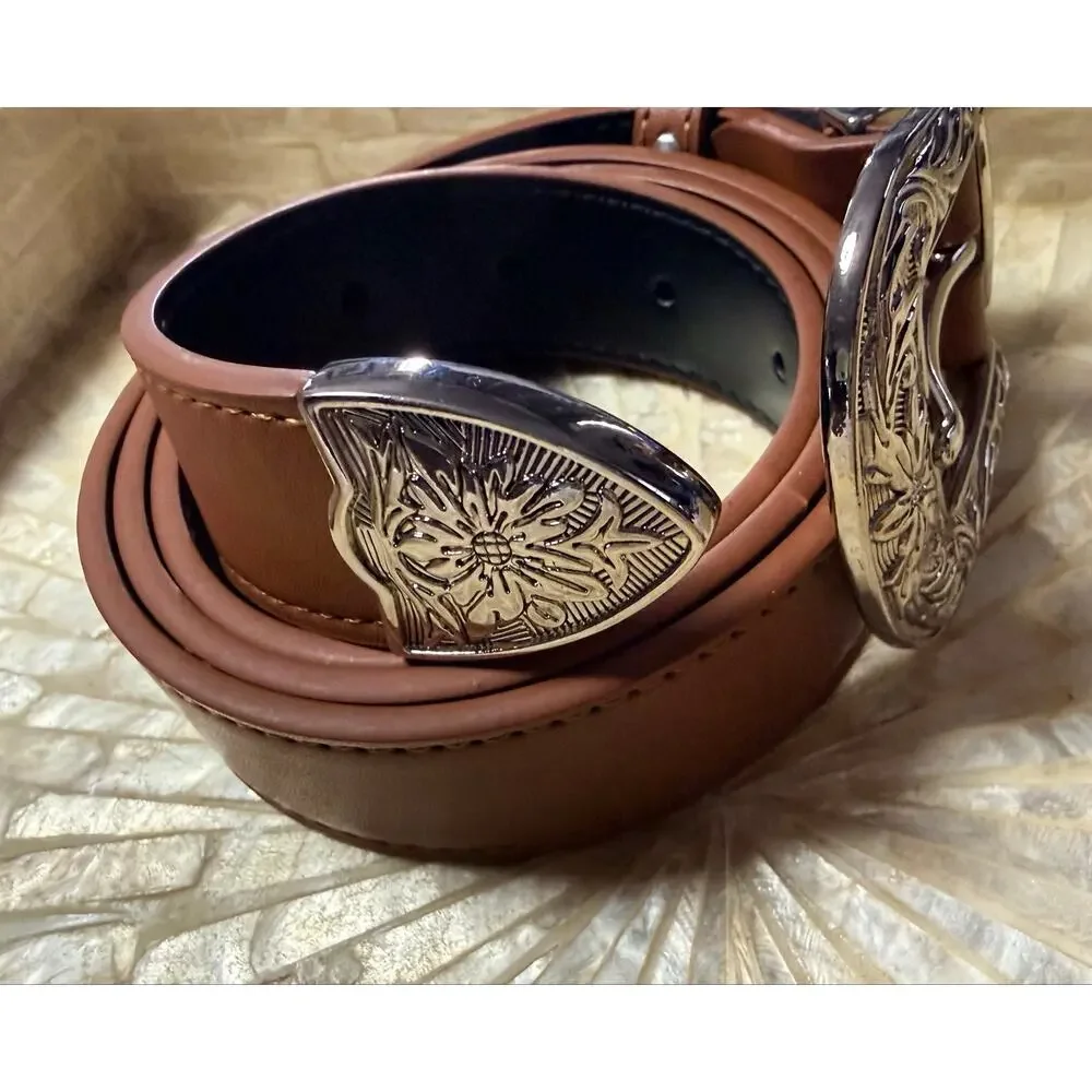 NWT Women’s Brown Western Faux Leather Belt Engraved Silver Buckle Size Large